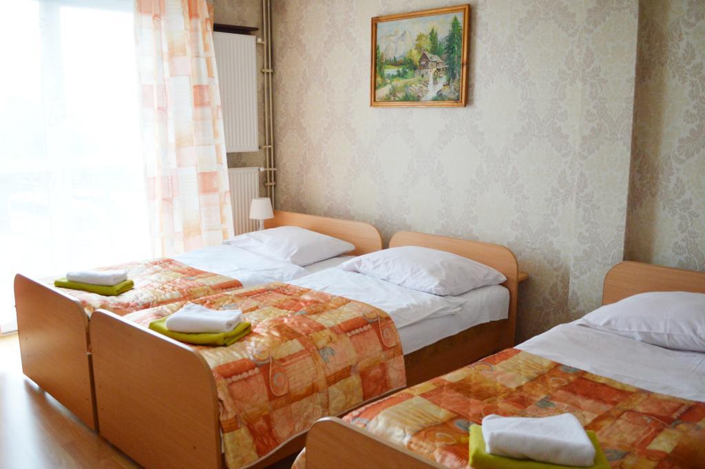 Hotel Monika Краков Экстерьер фото